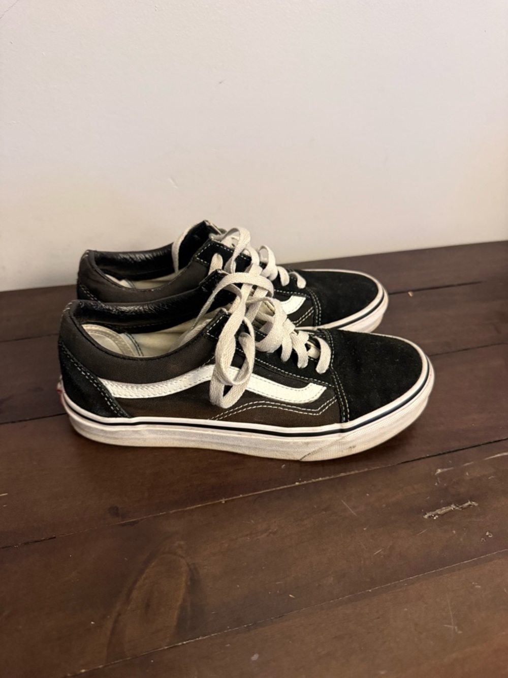 Vans Old Skool Black White Low Top Skate Sneakers Women’s 6.5 Men’s 5